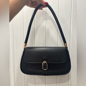 Small shoulder bag, trendy, never used - gold details